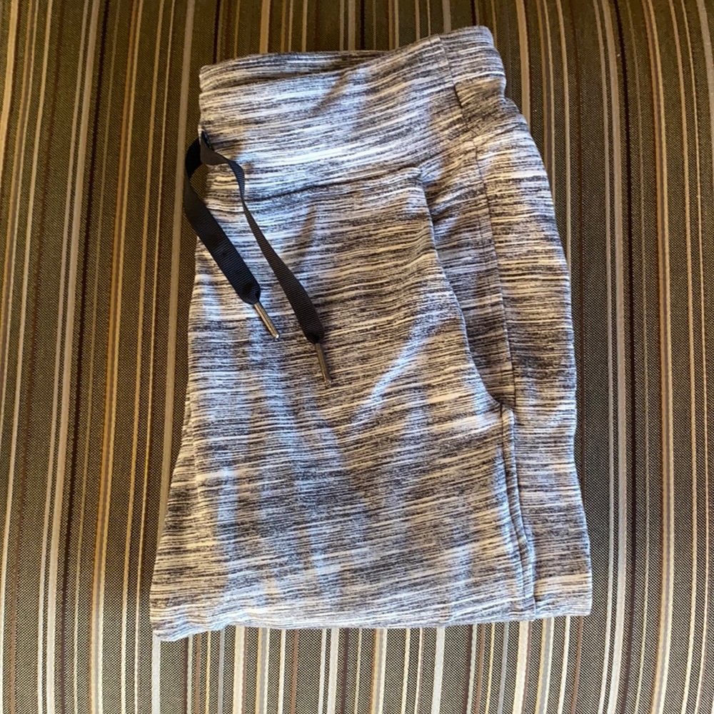LuluLemon Align Joggers Size 4